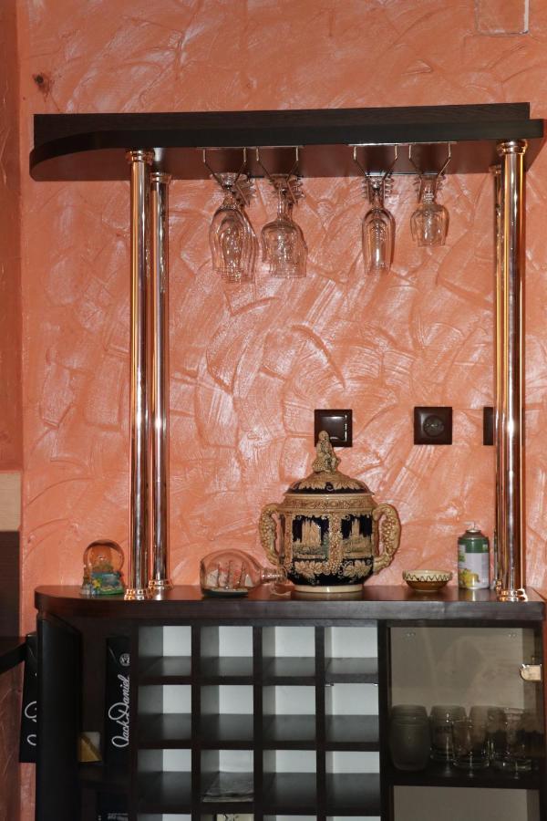 ホテル Amelia House Făgăraş エクステリア 写真